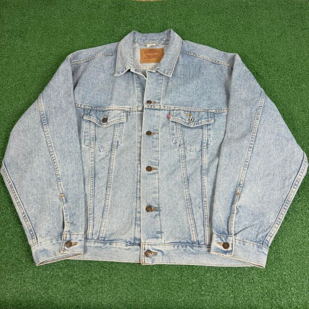 Vintage Levi's 70507-4834 Type III Trucker Jacket Light Wash Oversized XL 90s